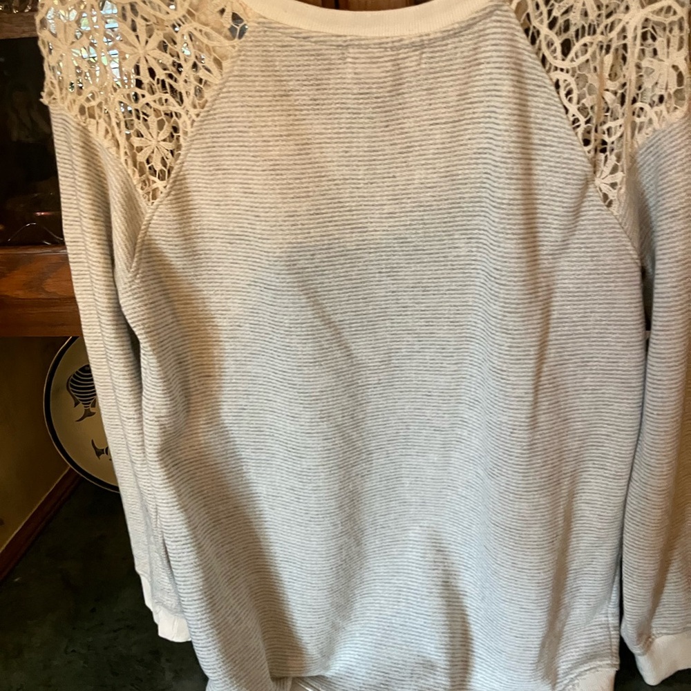 NWOT Women's Cream Lace Shoulder Top
NEVER WORN - Picture 5 of 15